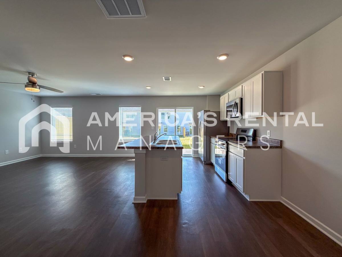Townhouse for rent at 92 River Grass Dr, Lincoln, AL 35096