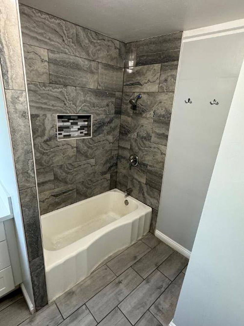 Apartment for rent at 2300 Lake St, Bakersfield, CA 93306