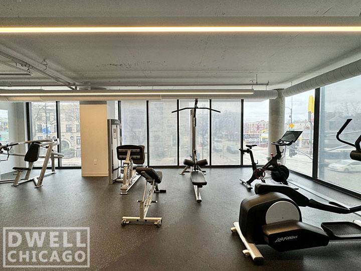 Apartment for rent at 4555 N Sheridan Rd, Chicago, IL 60640