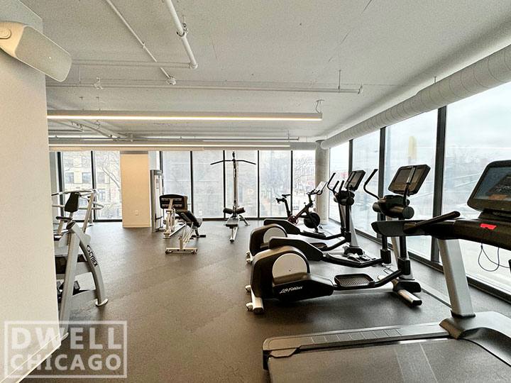 Apartment for rent at 4555 N Sheridan Rd, Chicago, IL 60640