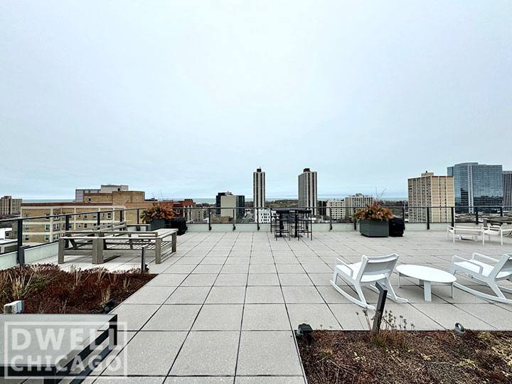 Apartment for rent at 4555 N Sheridan Rd, Chicago, IL 60640