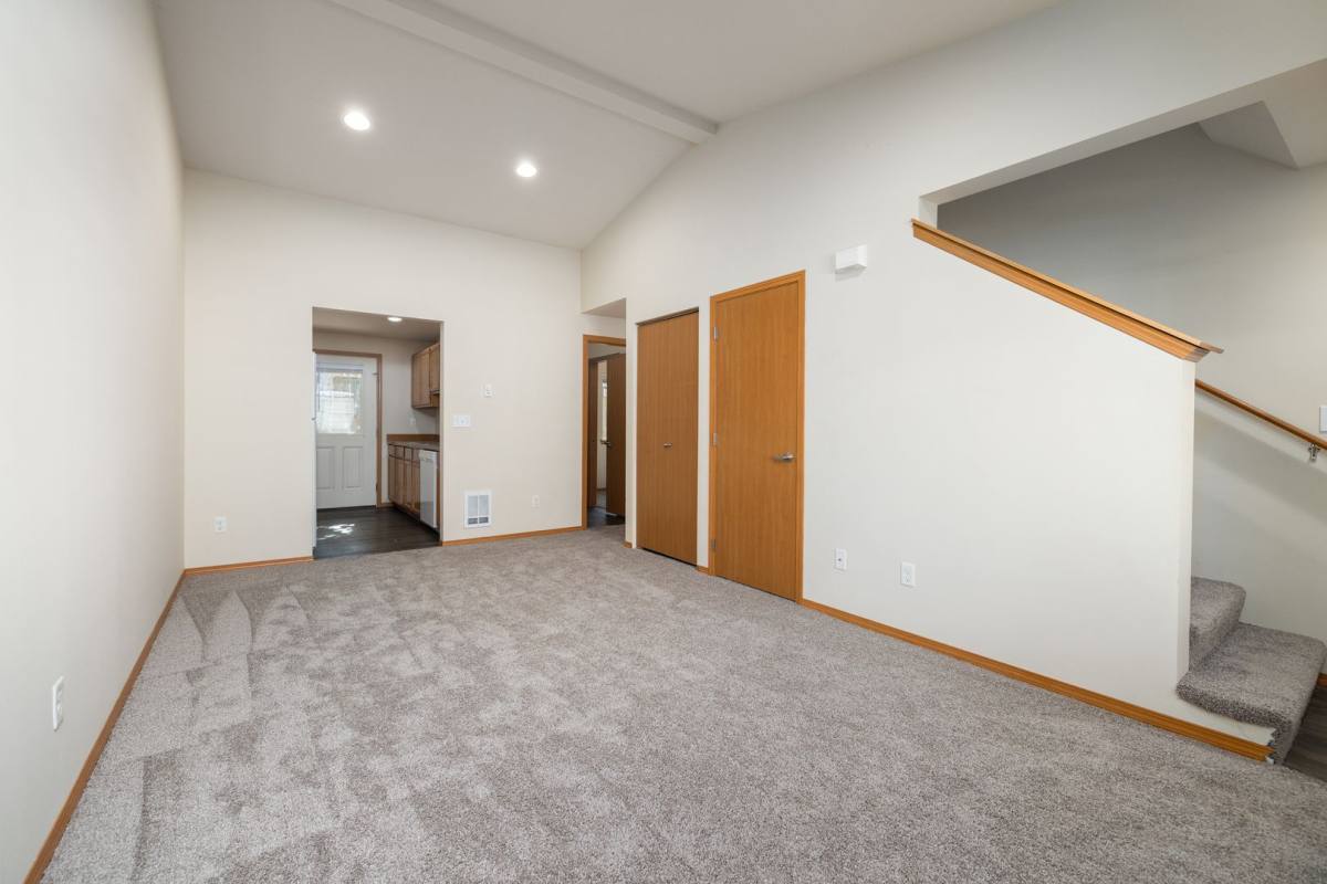 Townhouse for rent at 18222 Smokey Point Blvd, Rz05, Arlington, WA 98223