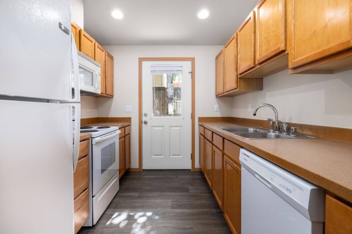 Townhouse for rent at 18222 Smokey Point Blvd, Rz05, Arlington, WA 98223