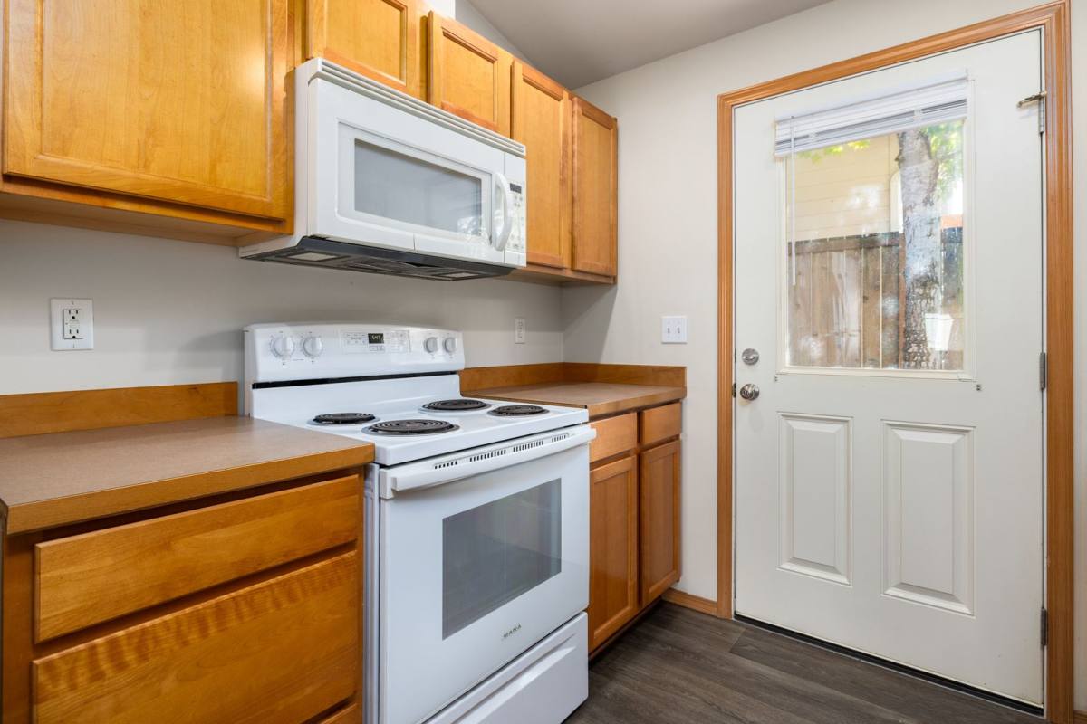 Townhouse for rent at 18222 Smokey Point Blvd, Rz05, Arlington, WA 98223