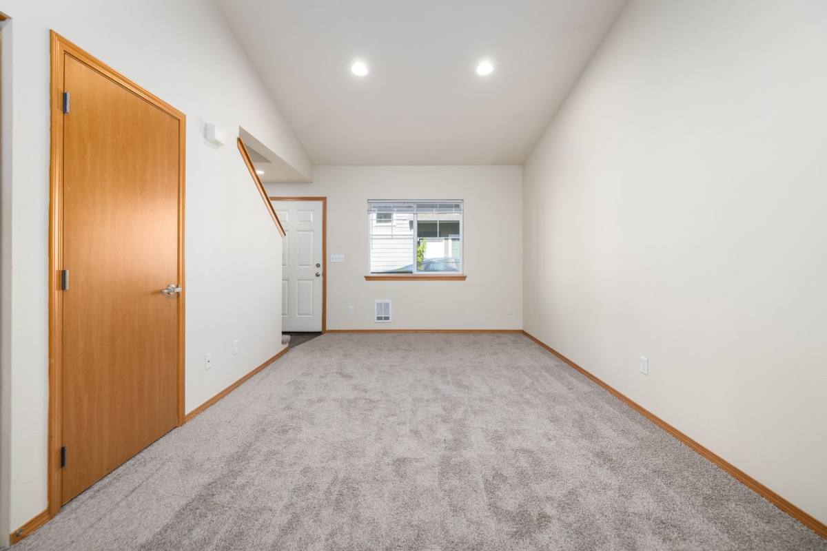 Townhouse for rent at 18222 Smokey Point Blvd, Rz05, Arlington, WA 98223