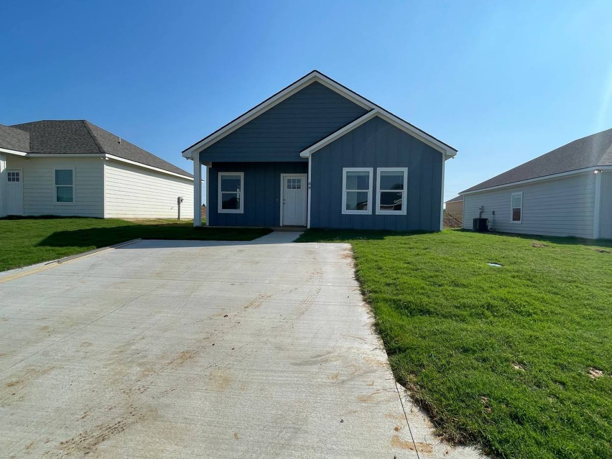 House for rent at 44 Middle St, Durant, OK 74701