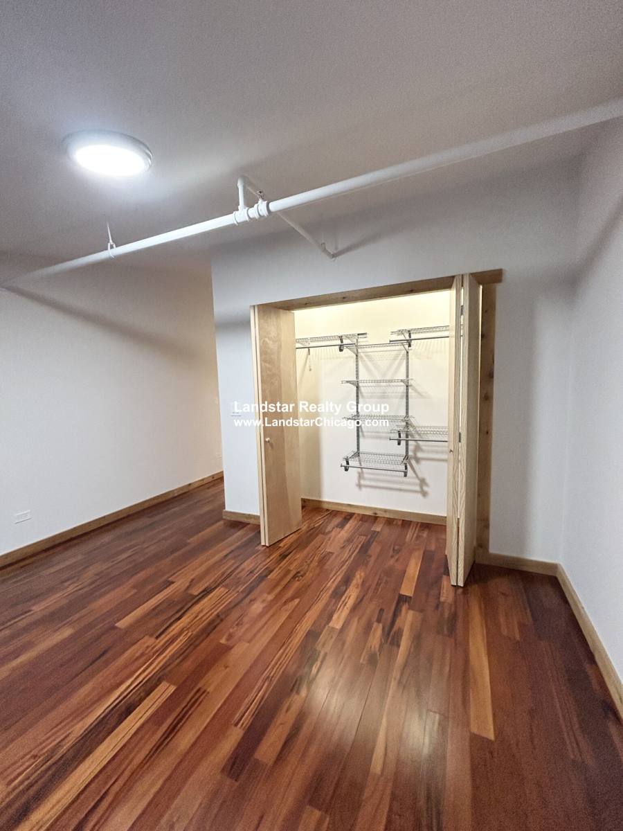 House for rent at 4611 S Ellis Ave, Chicago, IL 60653