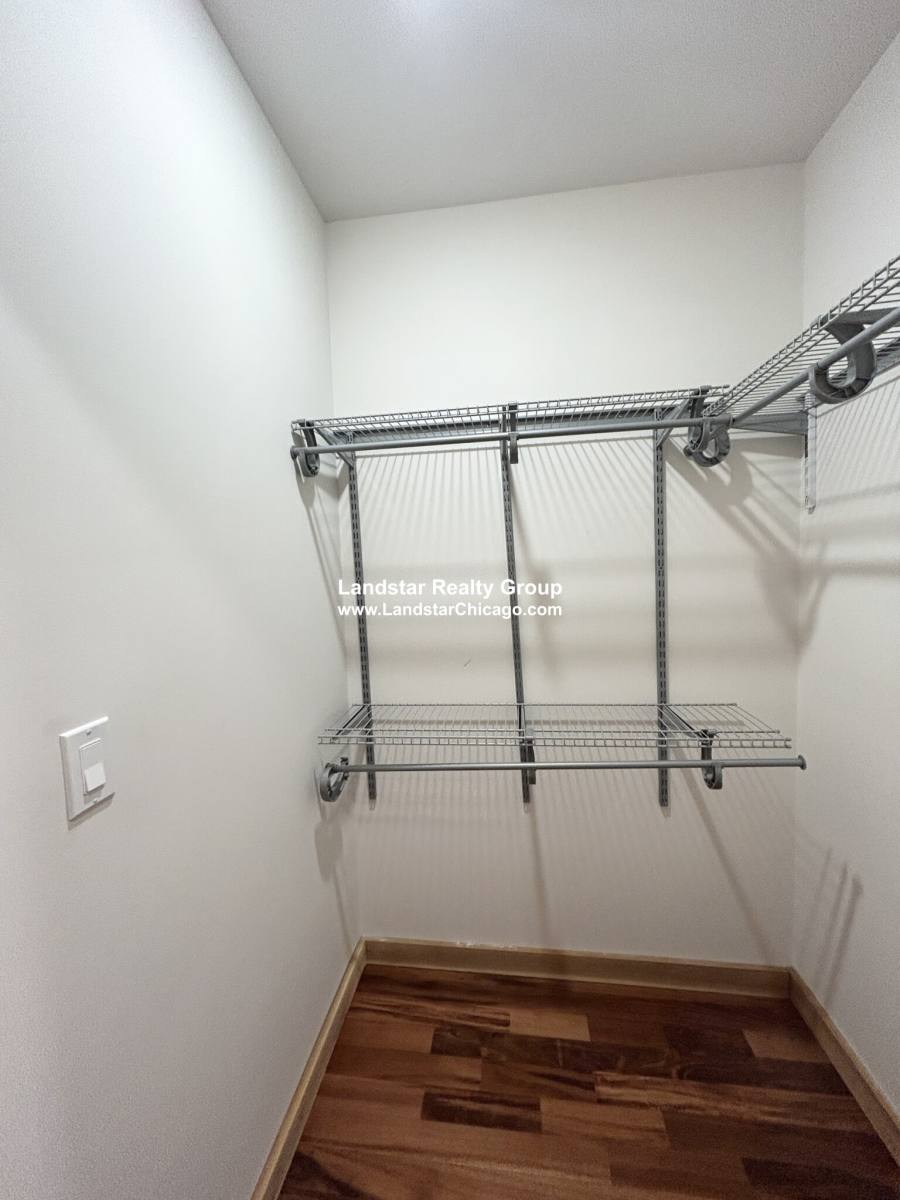 House for rent at 4611 S Ellis Ave, Chicago, IL 60653