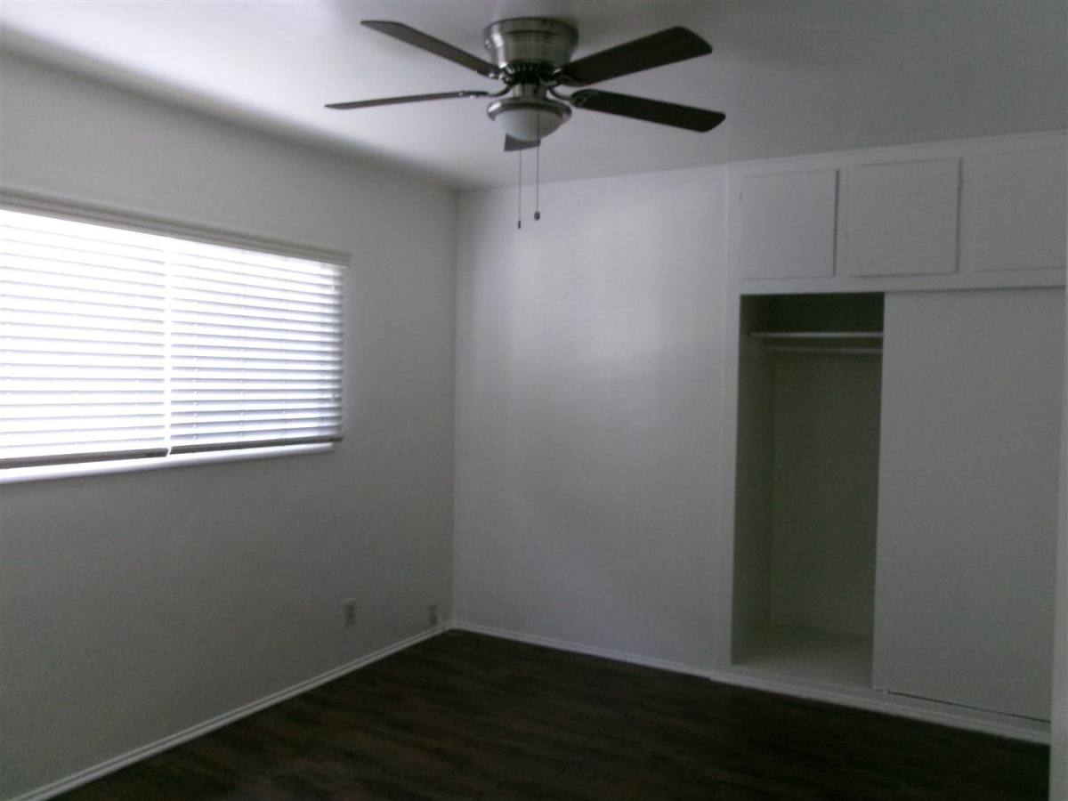 Apartment for rent at 5461 Orange Ave, Long Beach, CA 90805