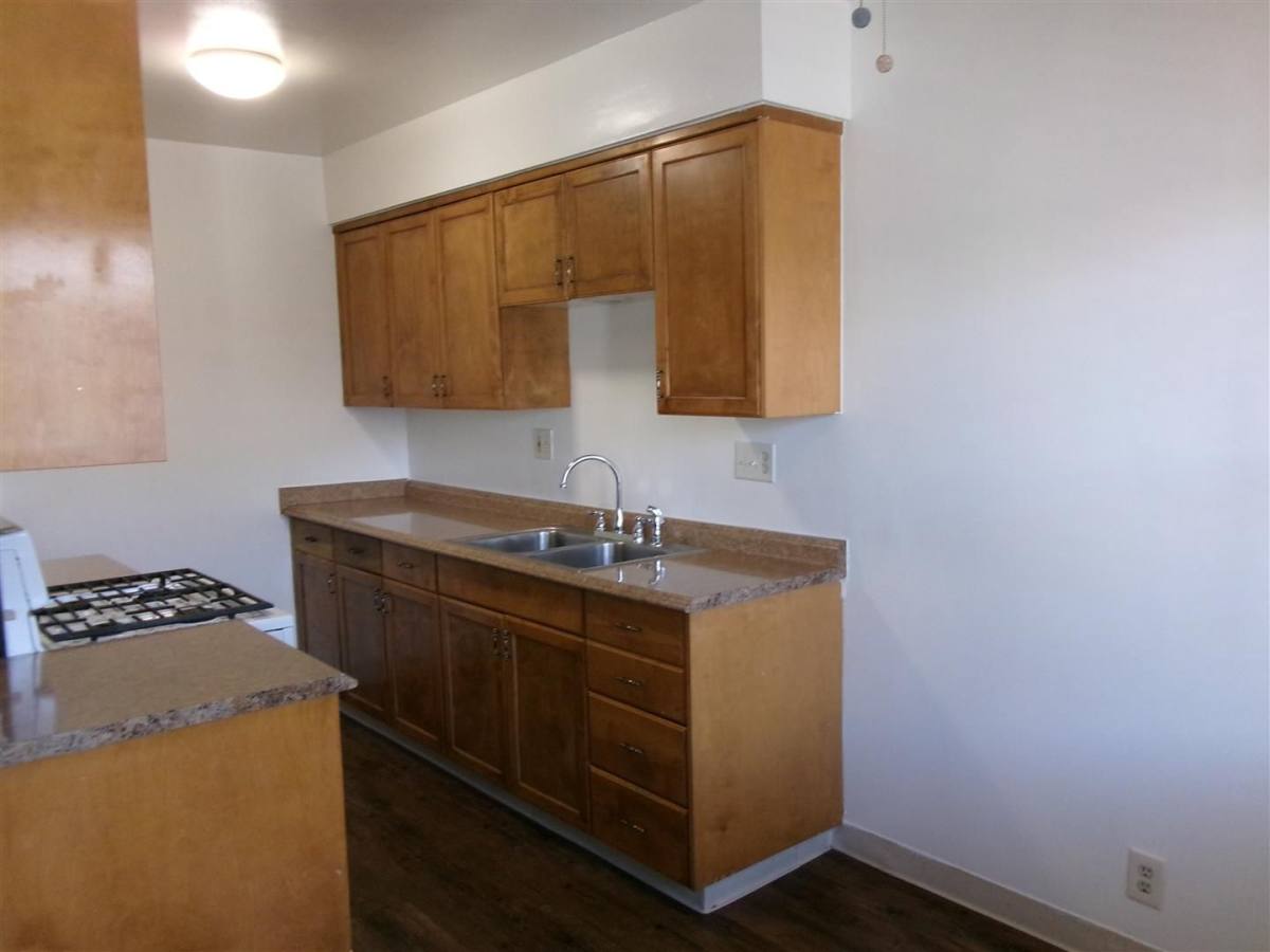 Apartment for rent at 5461 Orange Ave, Long Beach, CA 90805