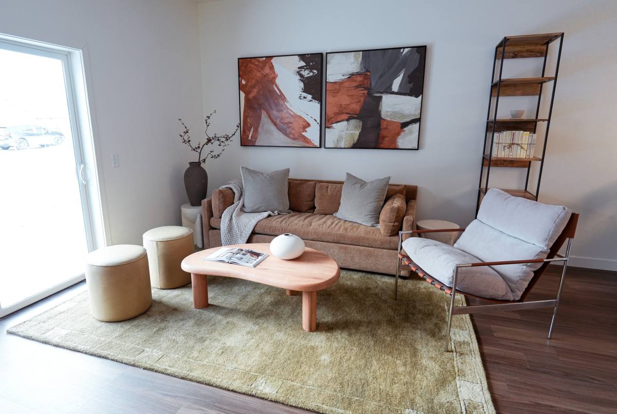 Apartment for rent at 4714 W Irving Park Rd, Chicago, IL 60641