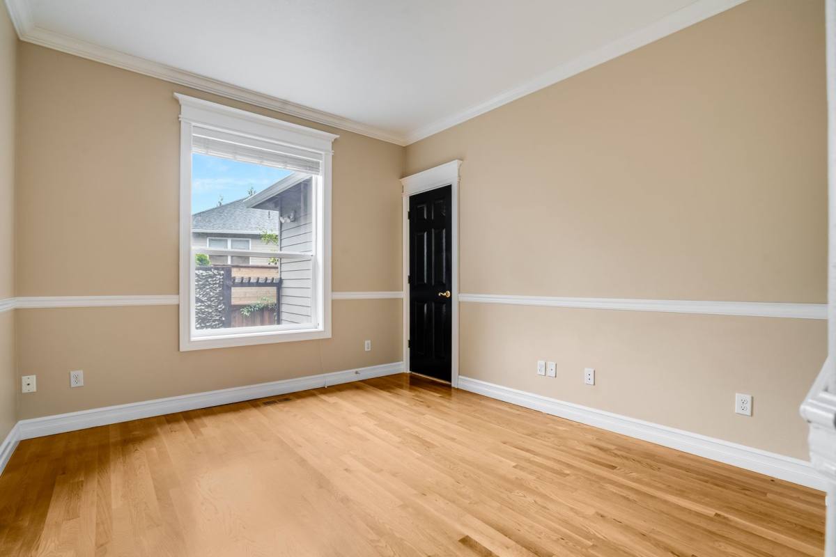 House for rent at 9990 NW Ash St, Portland, OR 97229