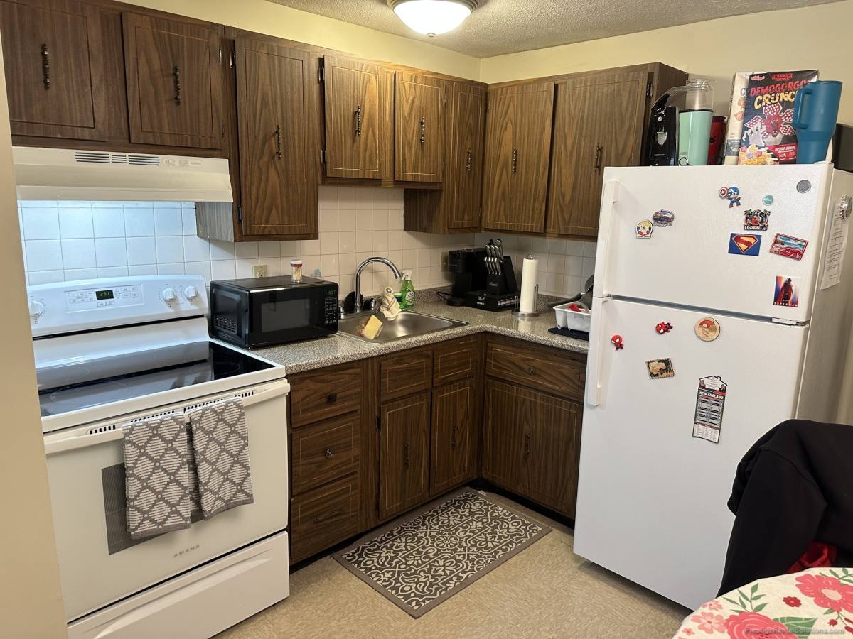 Apartment for rent at 40 Dinan Dr, Gardner, MA 01440