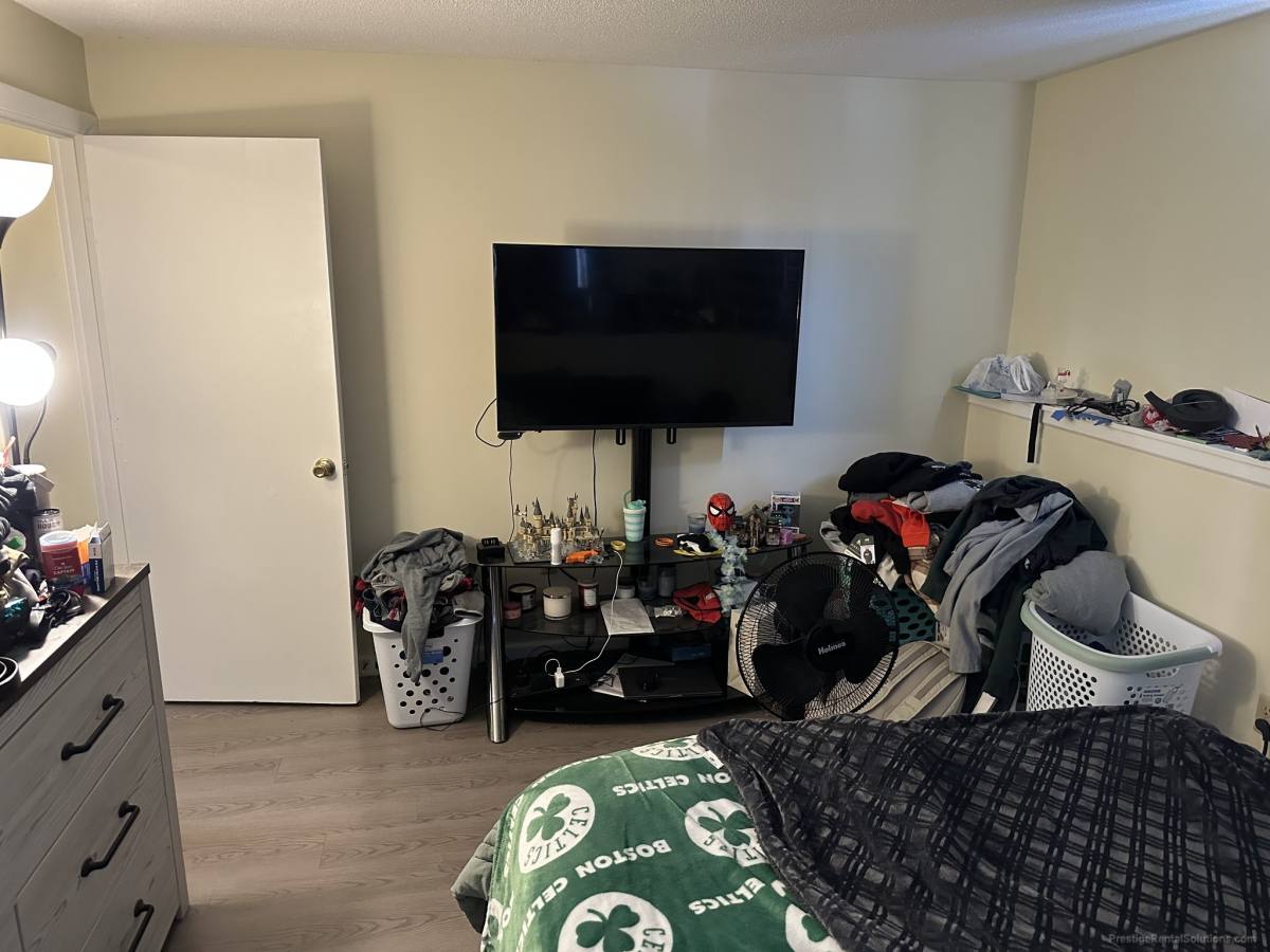 Apartment for rent at 40 Dinan Dr, Gardner, MA 01440