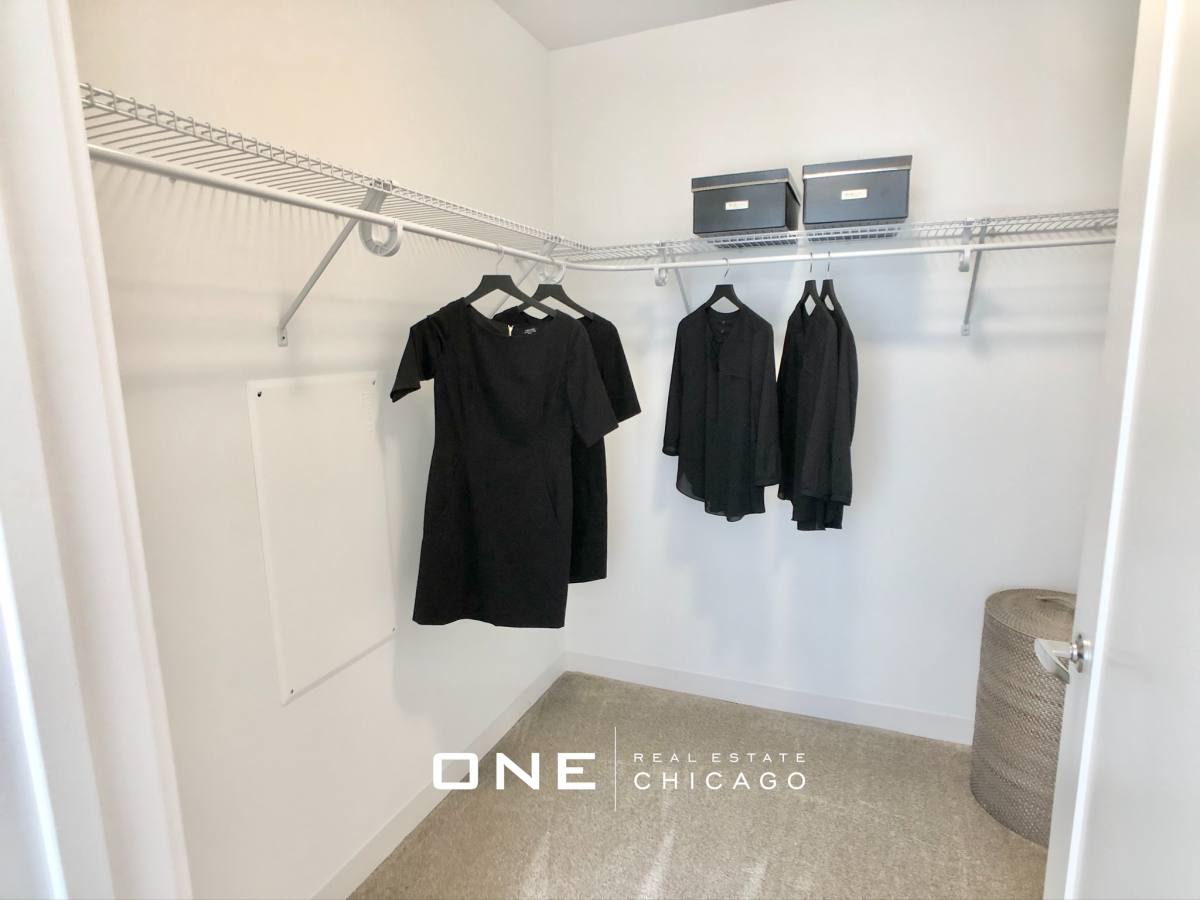 Apartment for rent at 333 W Wolf Point Plaza #4, Chicago, IL 60654