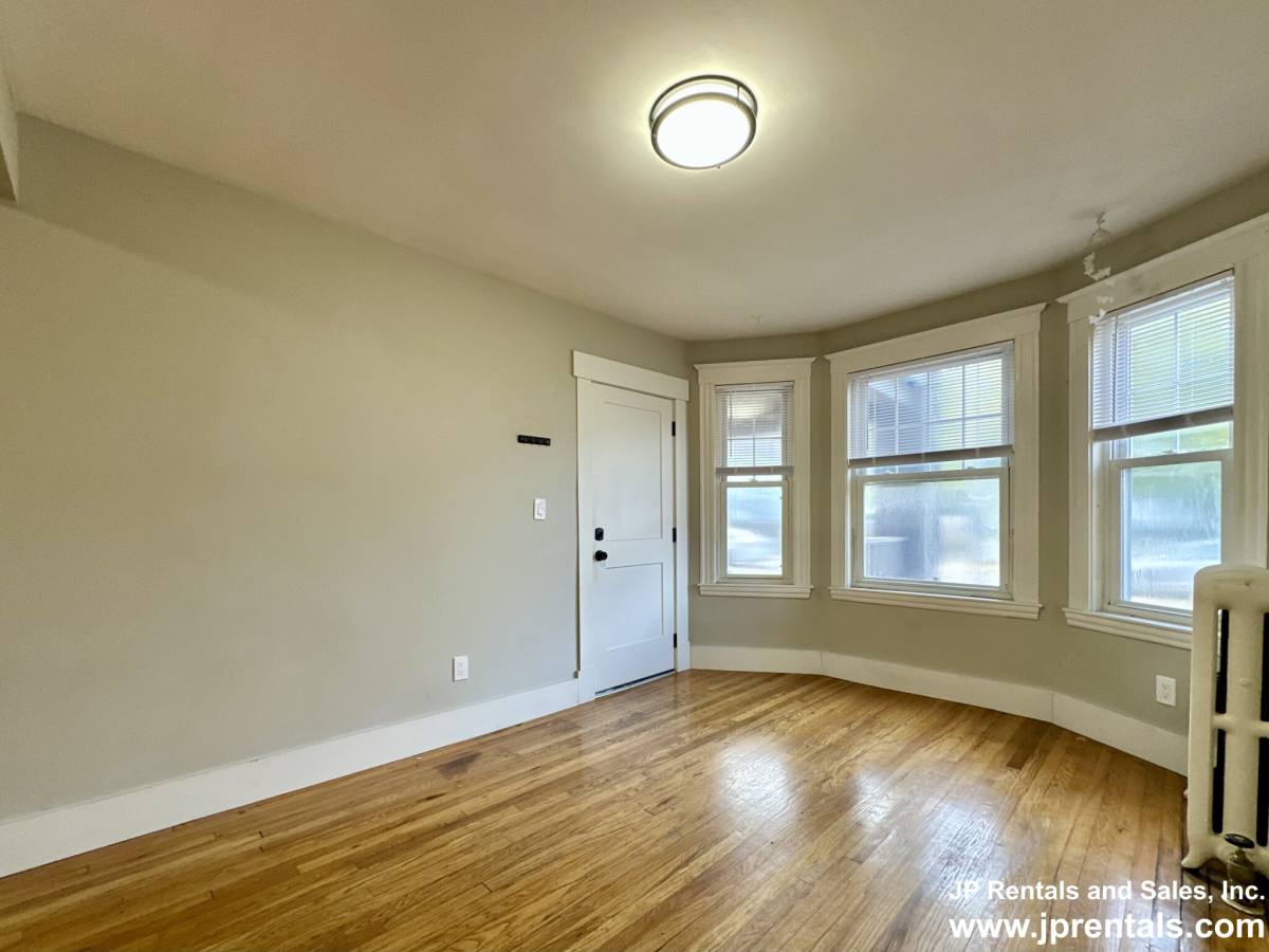 Apartment for rent at 4094 Washington St, Roslindale, MA 02131