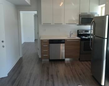 Apartment for rent at 925 W Carmen Ave, Chicago, IL 60640