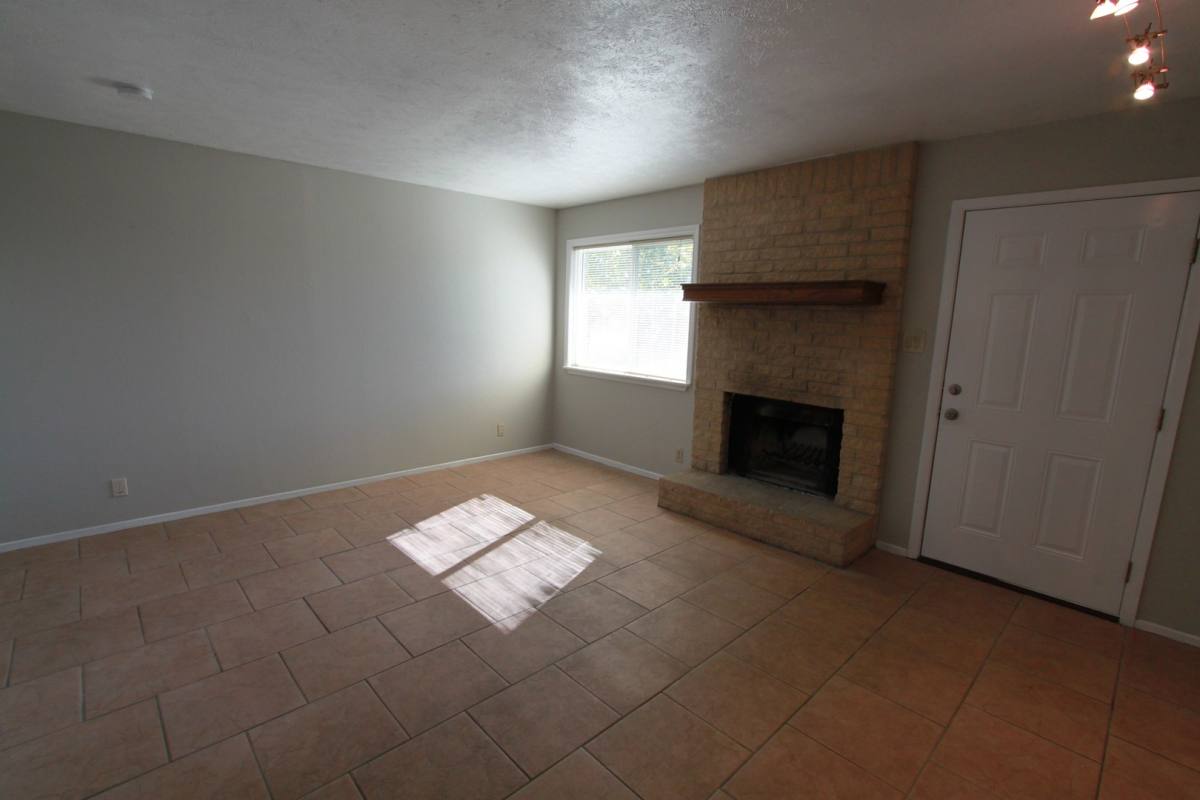 Townhouse for rent at 3904 Hudson Bend Rd, Austin, TX 78734