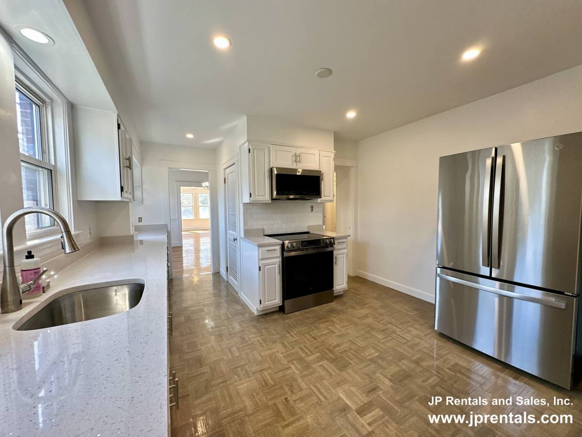 Apartment for rent at 14 Hooper St #1 Co, Dorchester Center, MA 02124