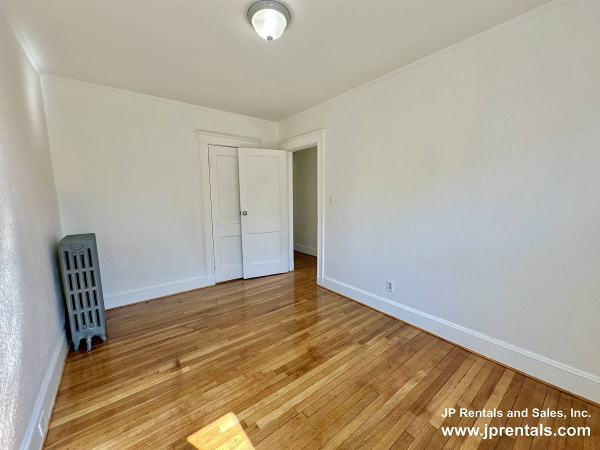 Apartment for rent at 14 Hooper St #1 Co, Dorchester Center, MA 02124