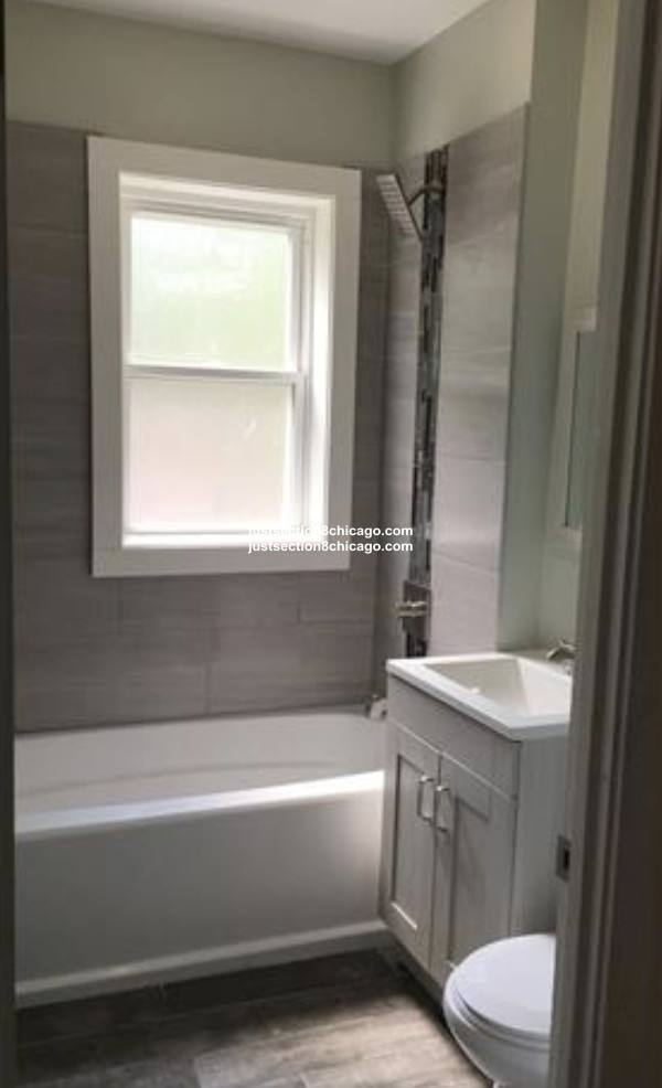 Apartment for rent at 7310 S Stewart, Chicago, IL 60621