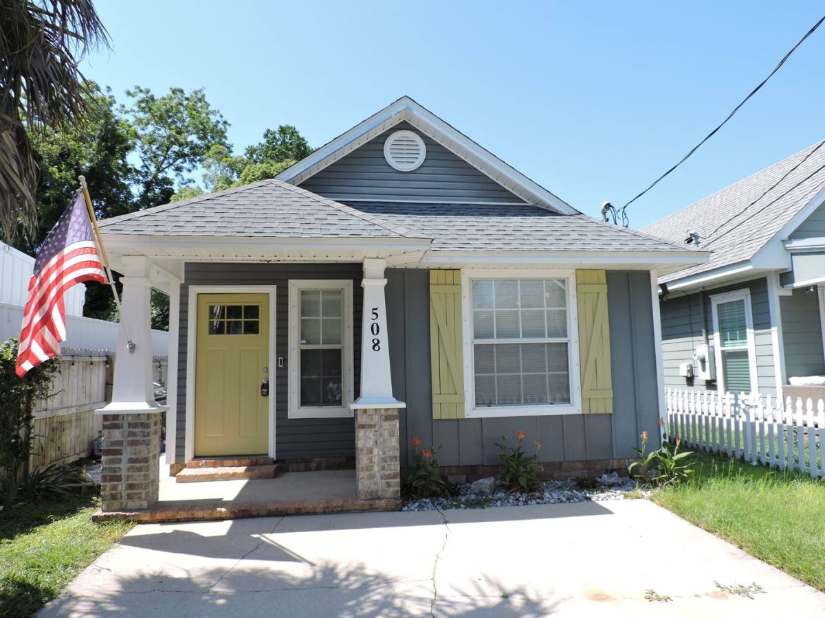 House for rent at 508 E Gonzalez St, Pensacola, FL 32503