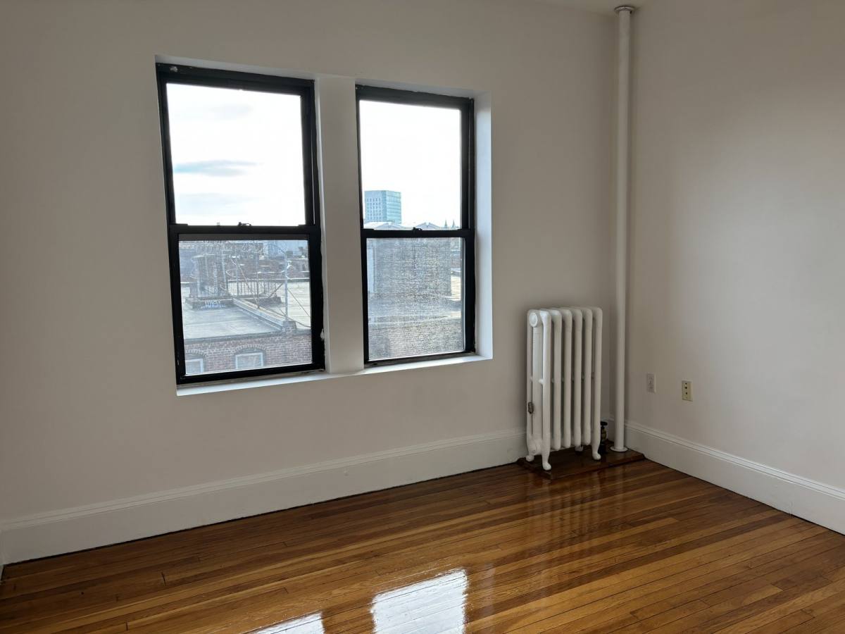 Apartment for rent at 38 Westland Ave, Boston, MA 02115