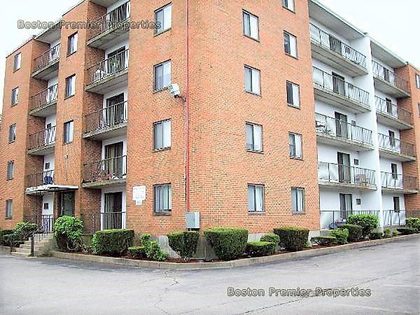 Apartment for rent at 182 Quincy Ave, Quincy, MA 02169