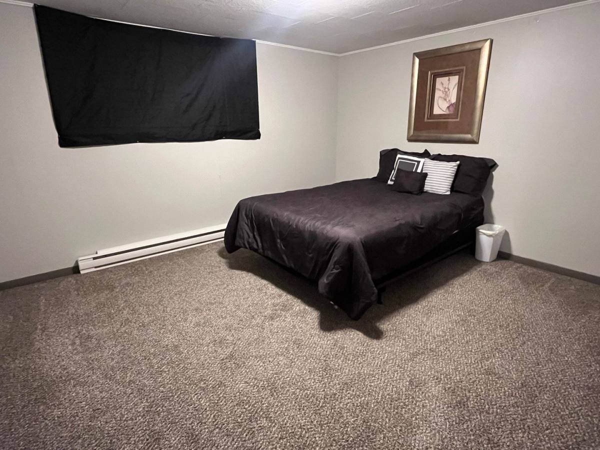 Apartment for rent at 425 Ny Ave, Creston, IA 50801
