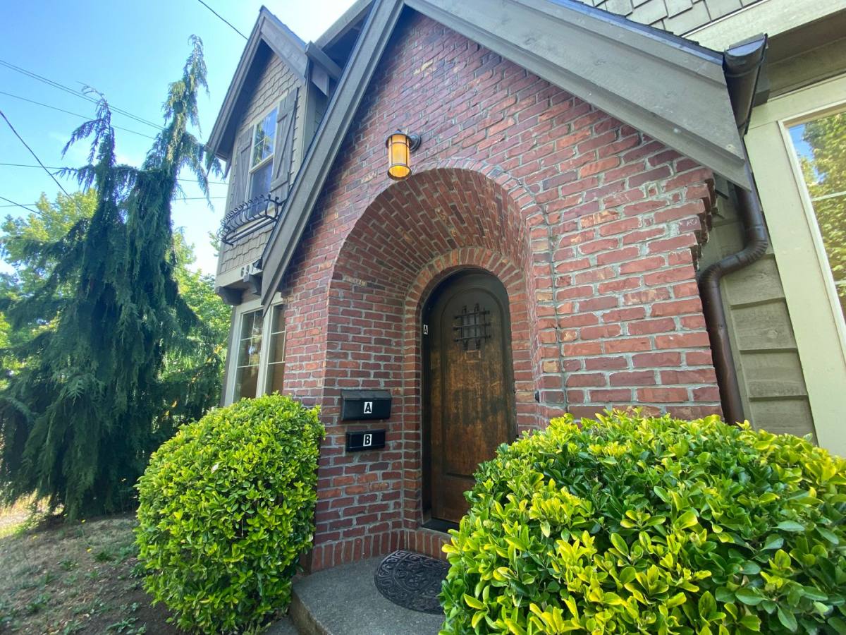 Apartment for rent at 6916 N McKenna Ave, Portland, OR 97203