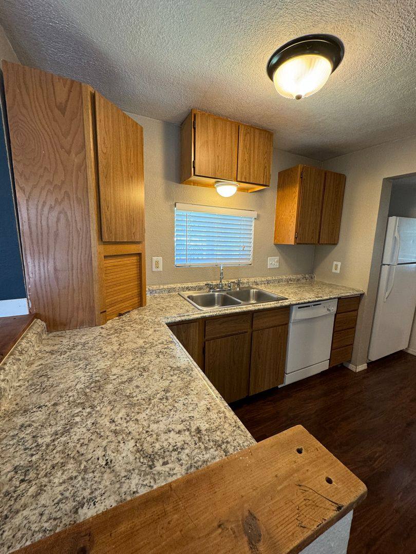 House for rent at 1503 Delta St, Klamath Falls, OR 97601