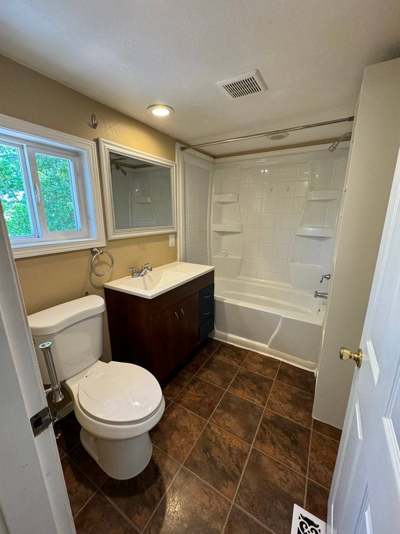 House for rent at 1503 Delta St, Klamath Falls, OR 97601