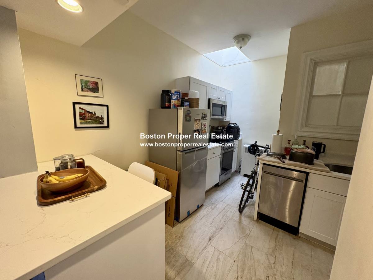 Apartment for rent at 177 Marlborough #9, Boston, MA 02116
