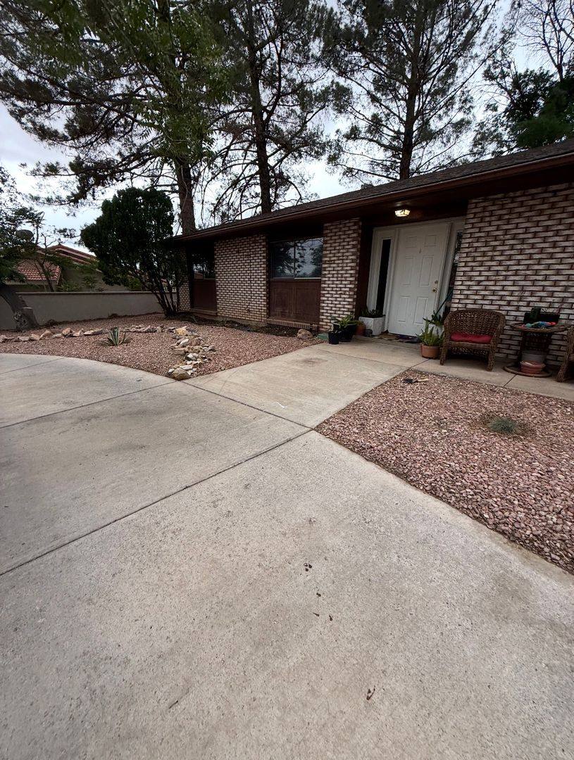 House for rent at 2980 S Bloomington Dr, Saint George, UT 84790