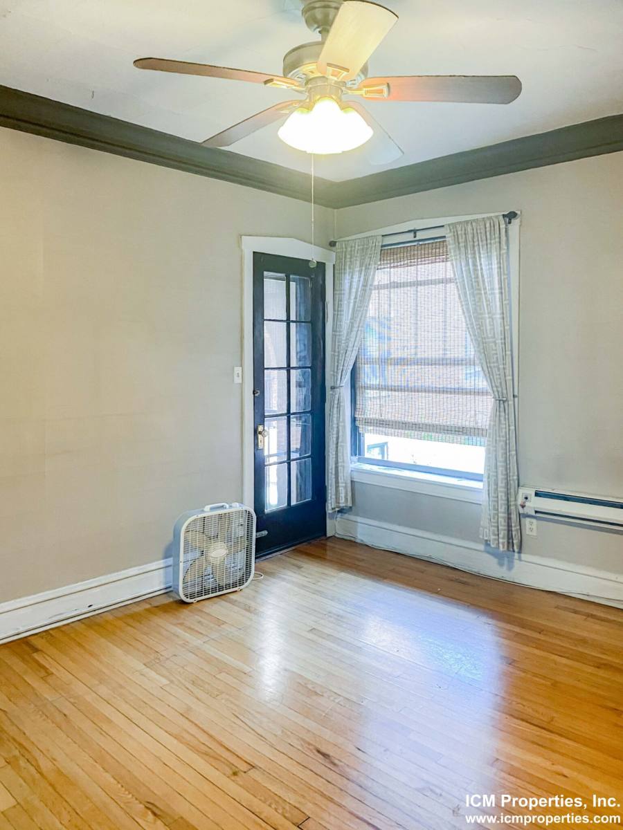 Apartment for rent at 2876 N Clark St #2, Chicago, IL 60657