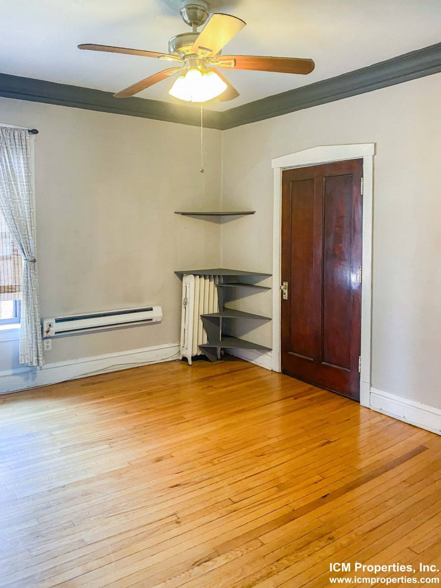 Apartment for rent at 2876 N Clark St #2, Chicago, IL 60657