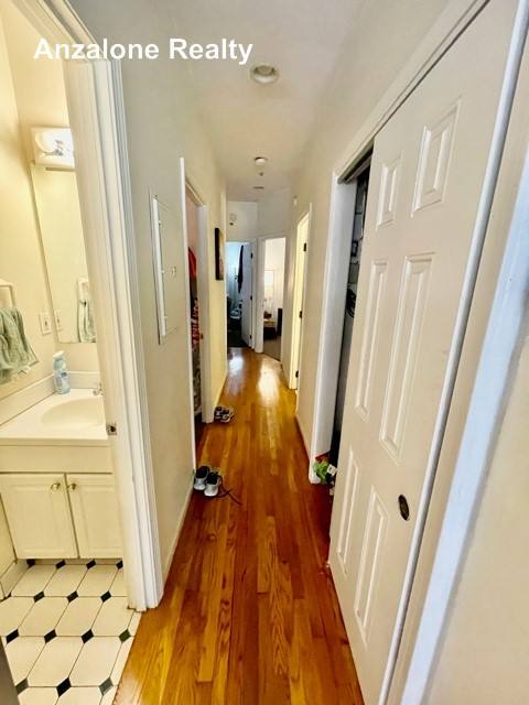 House for rent at 17 Thacher St #3, Boston, MA 02113