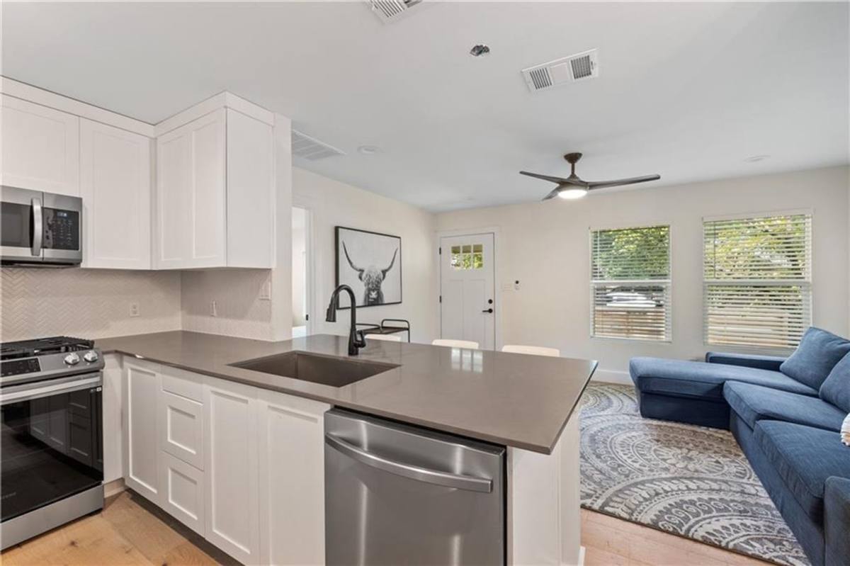 Townhouse for rent at 4501 Ave B, Austin, TX 78751