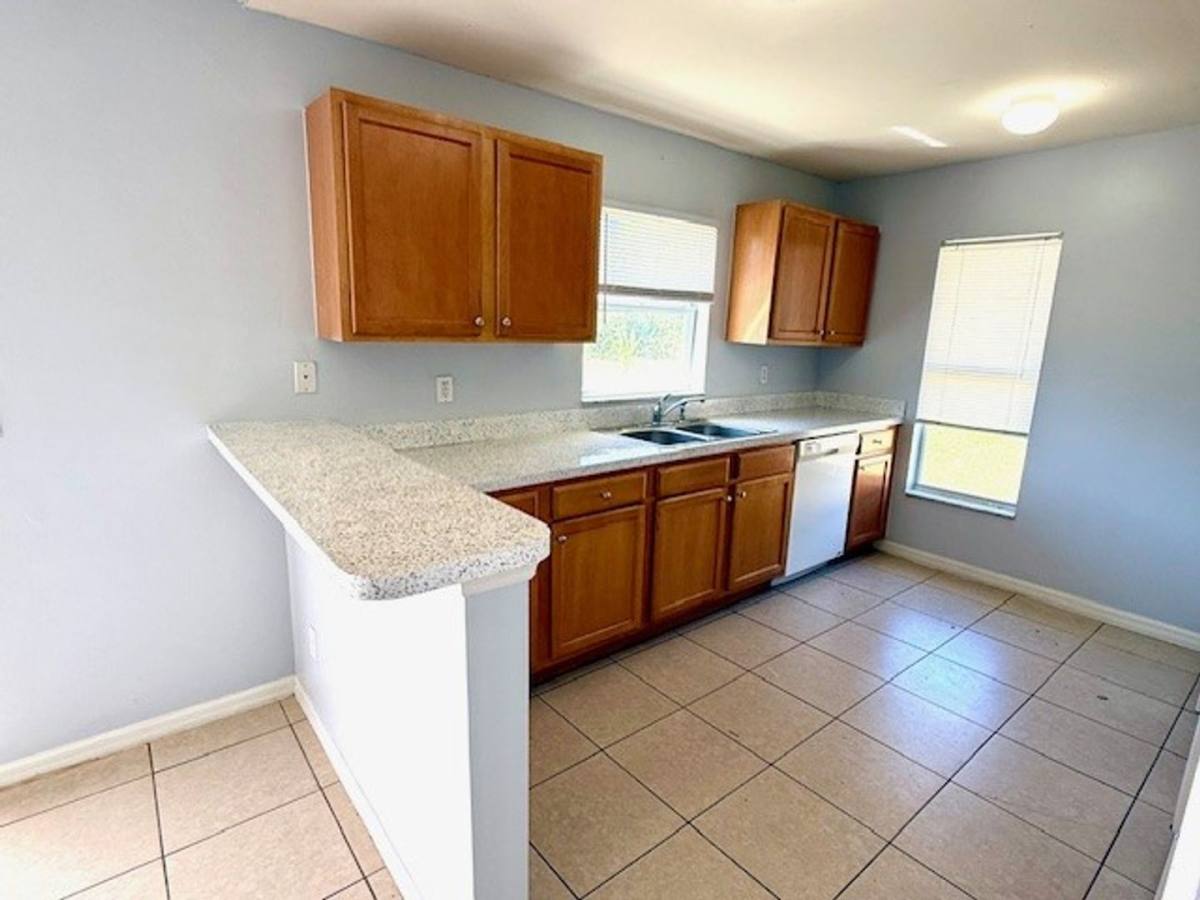 Apartment for rent at 4829-4831 28th St SW, Lehigh Acres, FL 33973