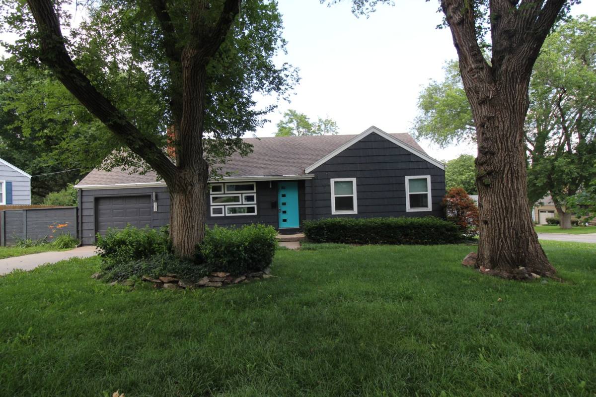 House for rent at 5739 Beverly Lane, Mission, KS 66202