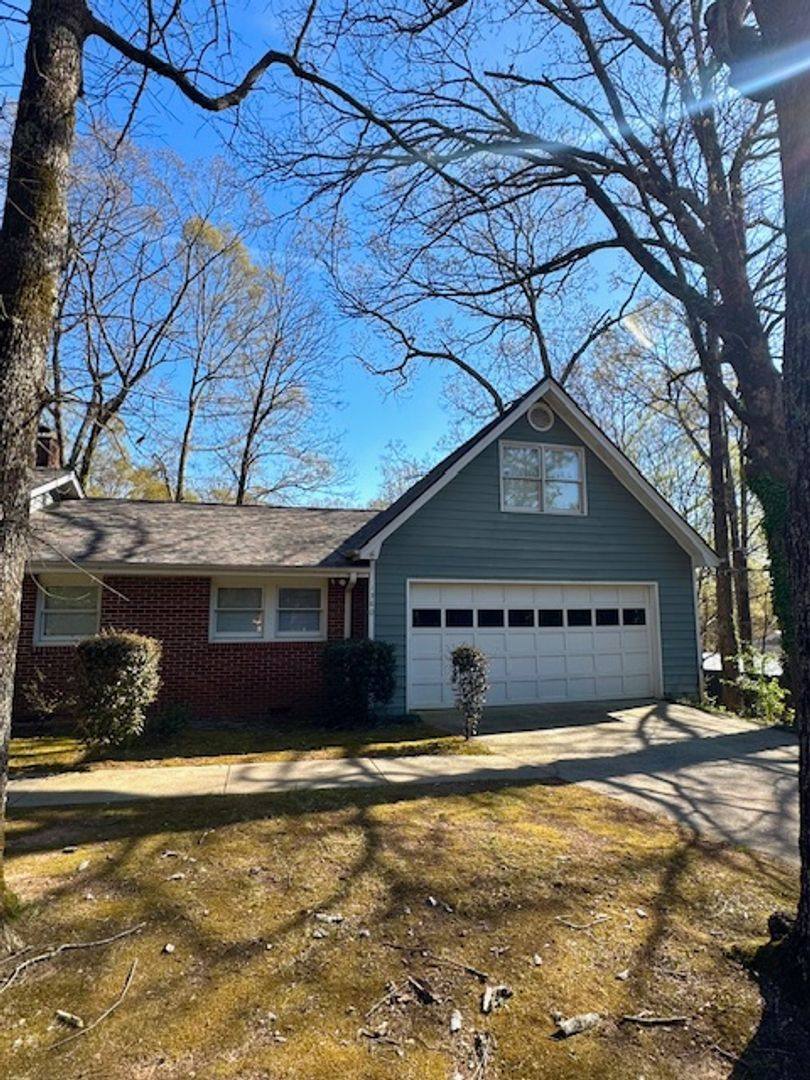 House for rent at 1380 Chestnut Hill Rd, Athens, GA 30606