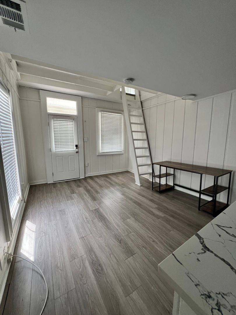 Townhouse for rent at 1136 - 1138 Adams St Right, New Orleans, LA 70118