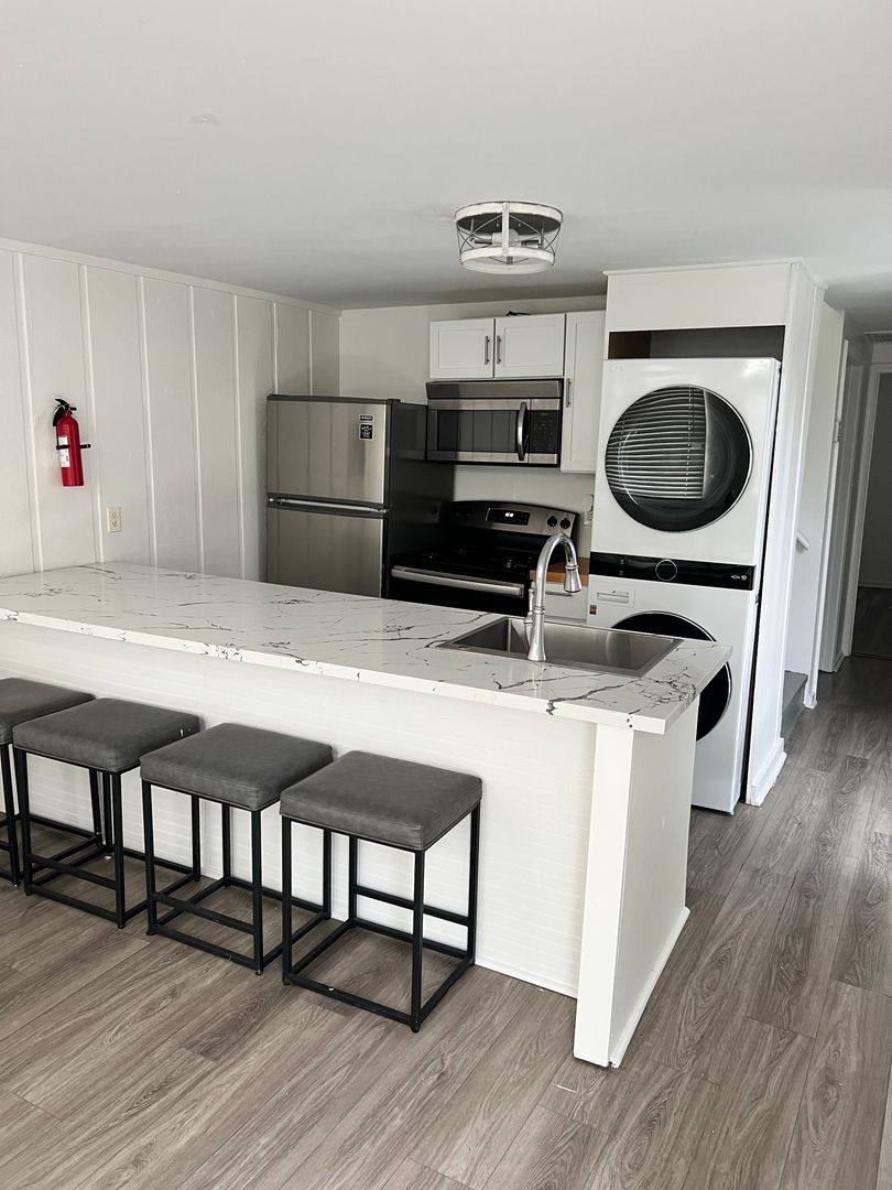 Townhouse for rent at 1136 - 1138 Adams St Right, New Orleans, LA 70118