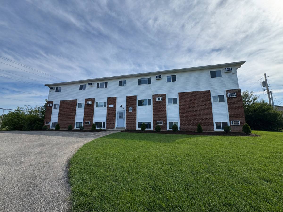 Apartment for rent at 18 Beth Lane, Hamilton, OH 45013