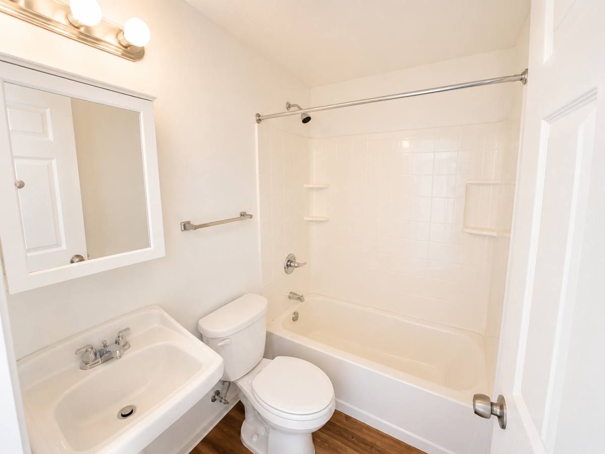 Apartment for rent at 18 Beth Lane, Hamilton, OH 45013
