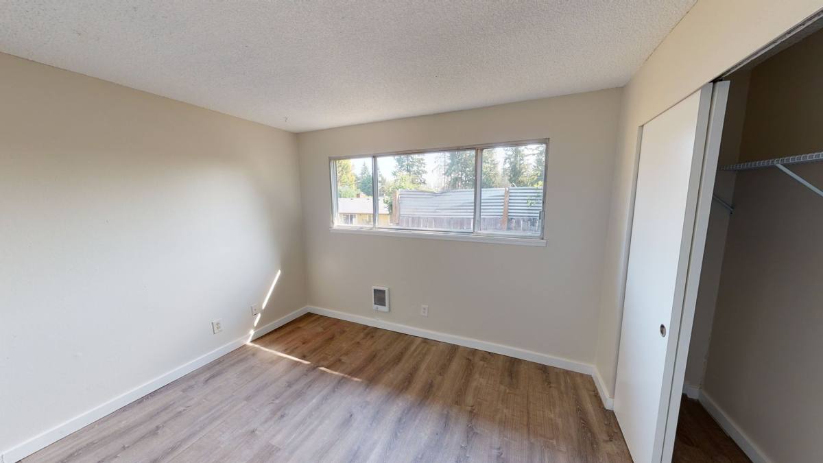 Townhouse for rent at 28606 25th Place S, Federal Way, WA 98003