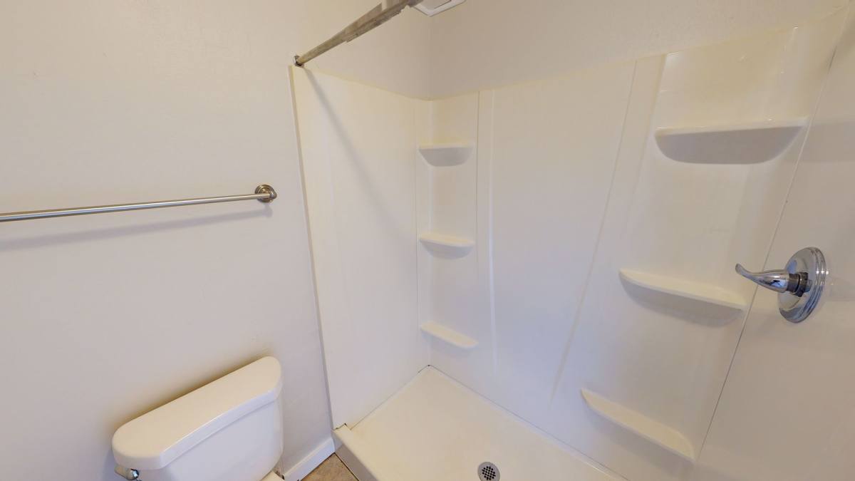 Townhouse for rent at 28606 25th Place S, Federal Way, WA 98003