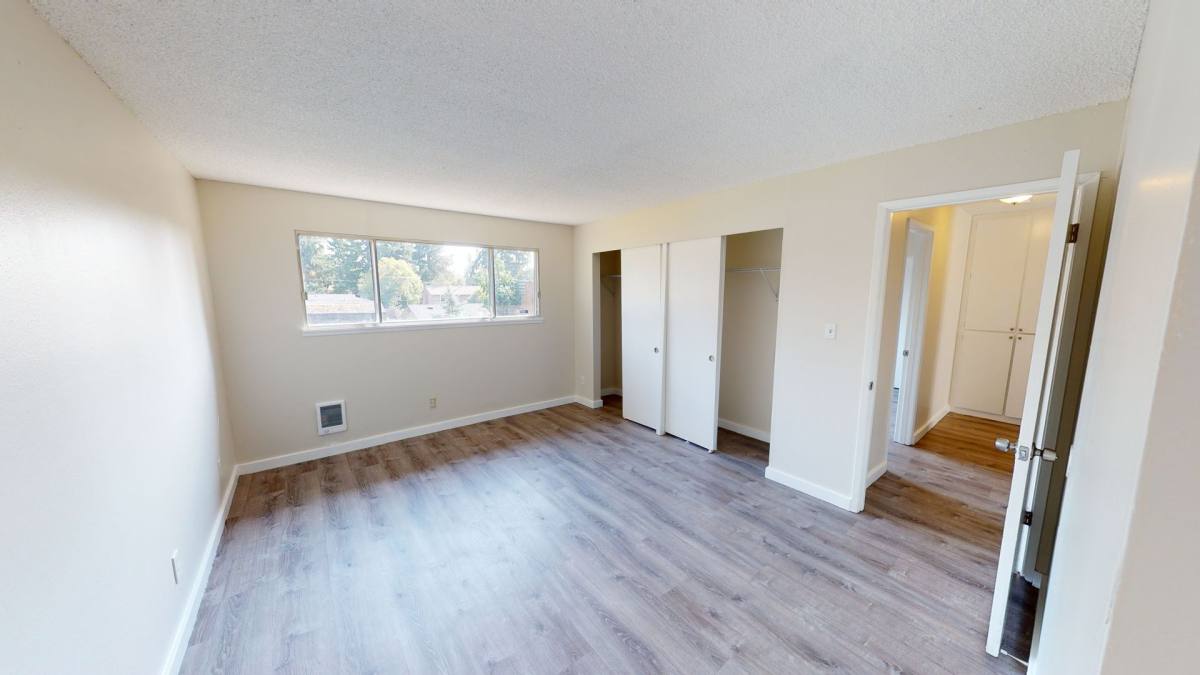 Townhouse for rent at 28606 25th Place S, Federal Way, WA 98003