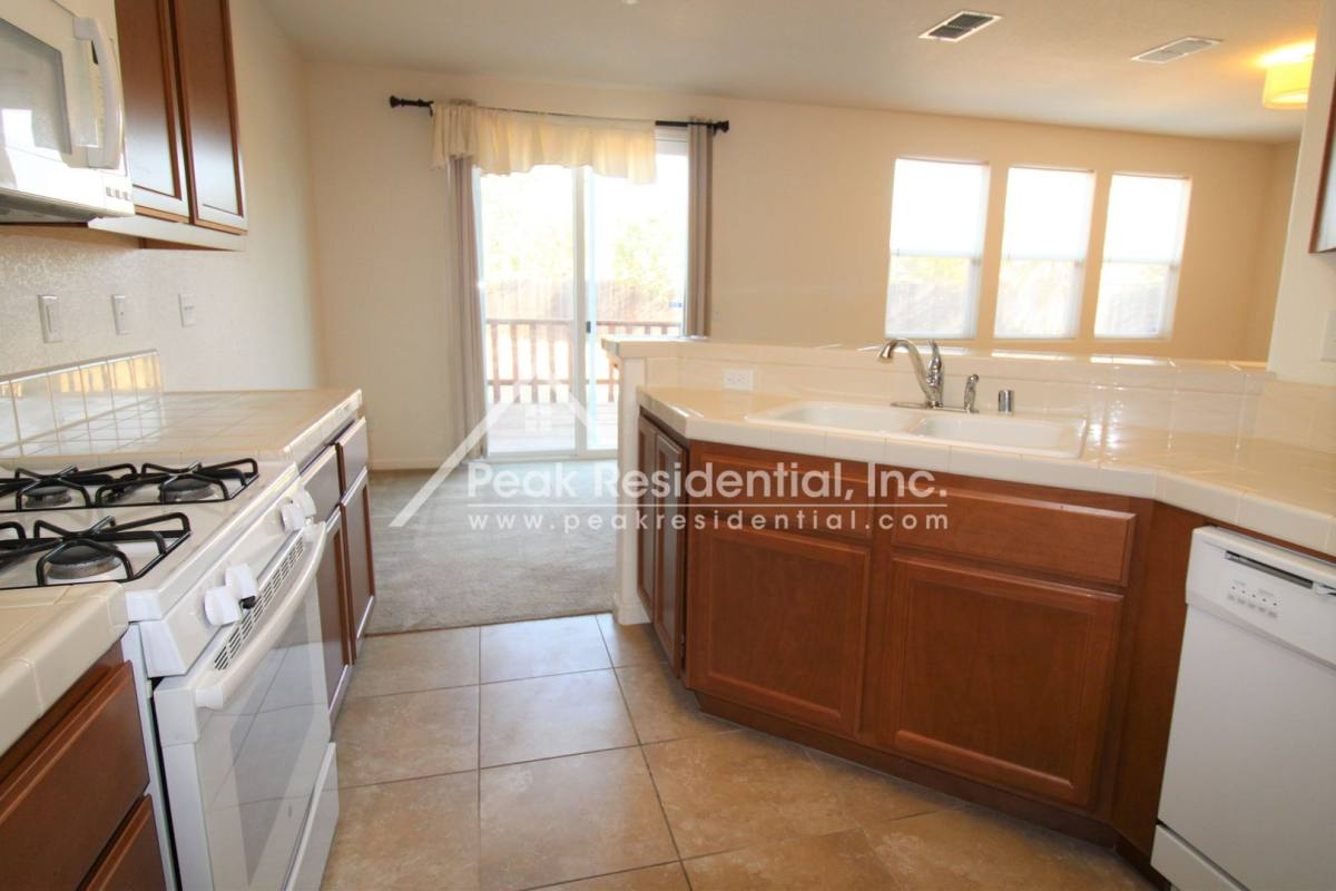 House for rent at 7388 Tisdale Way, Sacramento, CA 95822