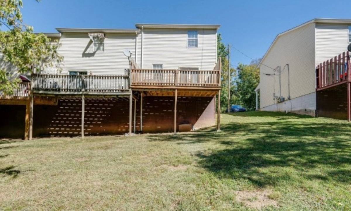 Townhouse for rent at 116 5 Oaks Dr, Nashville, TN 37217